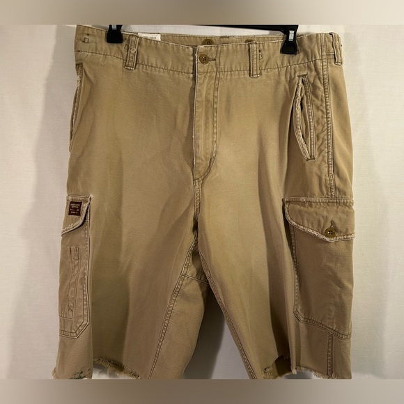 American Eagle Combat Trouser Distressed Tan Cargo Shorts Size 36 - Picture 2 of 10